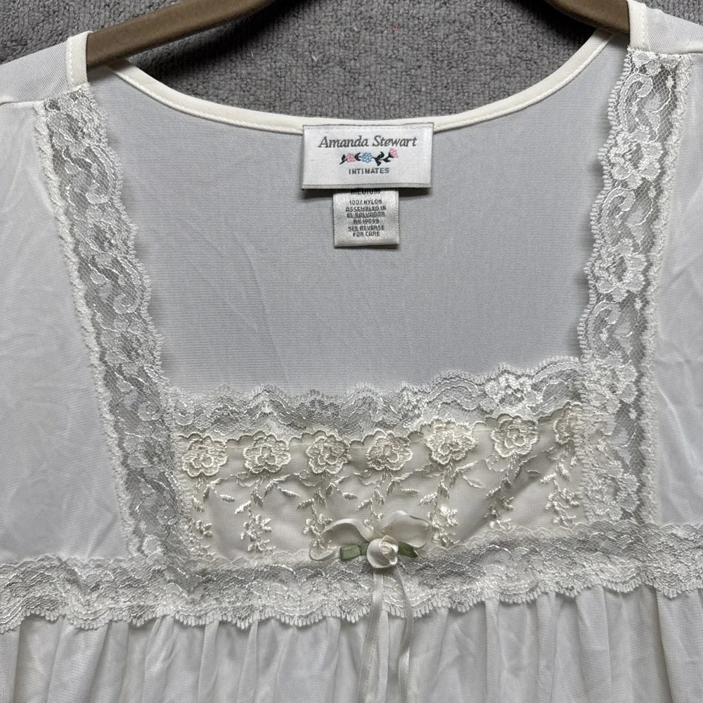 Vintage Amanda Stewart Slip Dress M White Nylon Lace‎ Nightgown Coquette Style